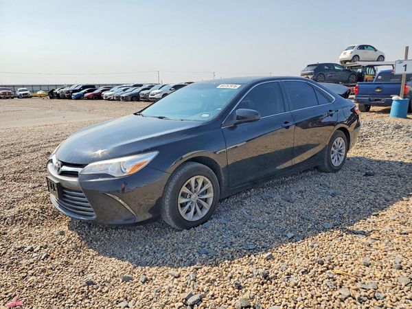 2017 TOYOTA CAMRY
