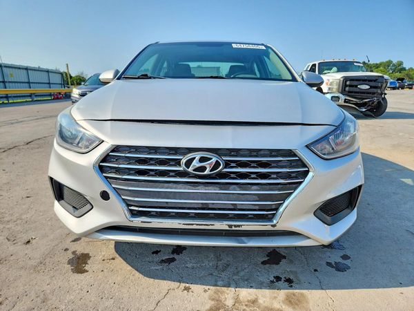 2019 HYUNDAI ACCENT SE and SEL