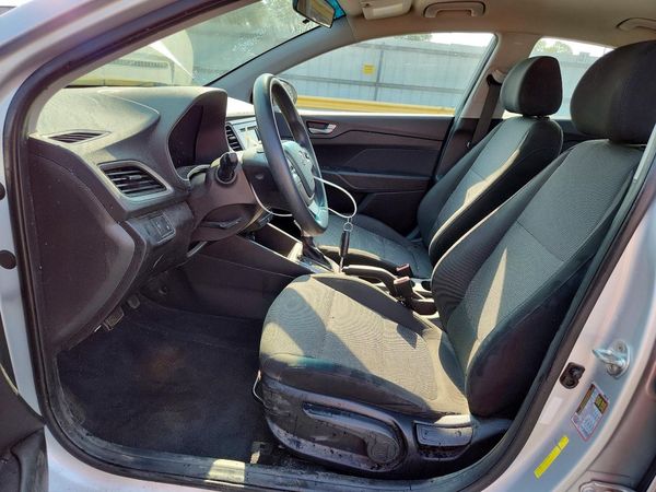 2019 HYUNDAI ACCENT SE and SEL