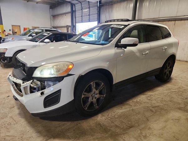2013 VOLVO XC60