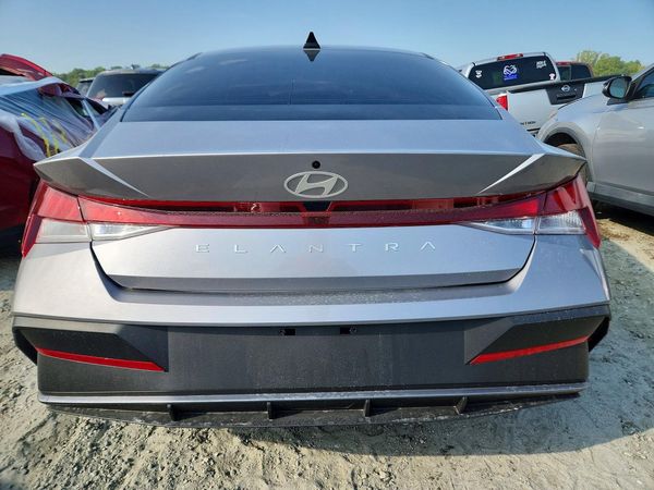 2026 HYUNDAI ELANTRA
