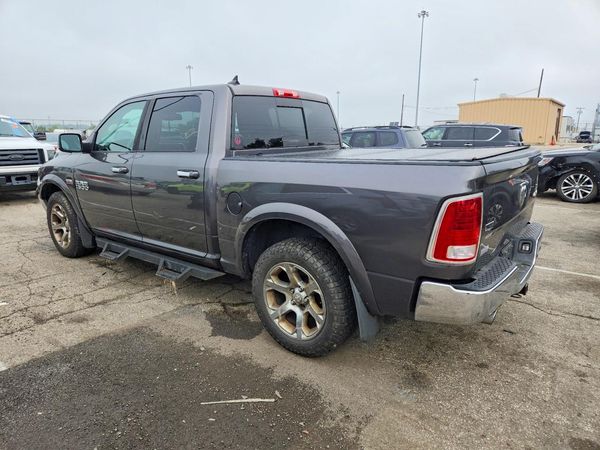 2016 RAM 1500 LARAMIE CREW CAB 4X4