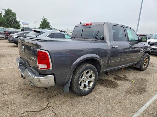 2016 RAM 1500 LARAMIE CREW CAB 4X4