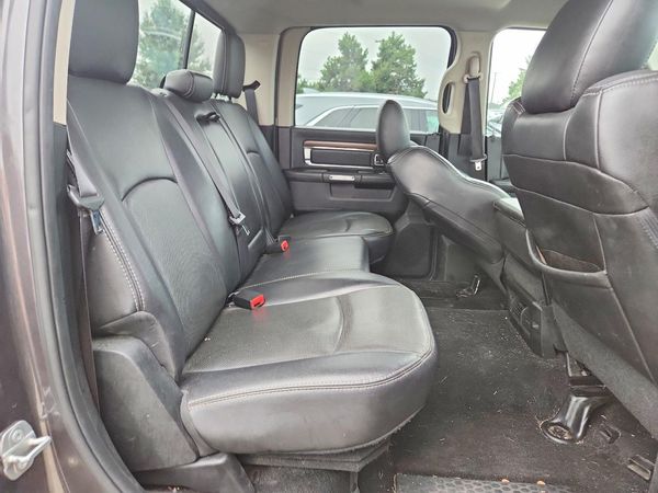 2016 RAM 1500 LARAMIE CREW CAB 4X4