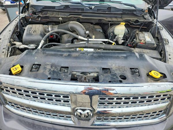 2016 RAM 1500 LARAMIE CREW CAB 4X4