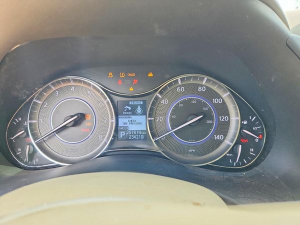 2013 INFINITI QX56 BASE