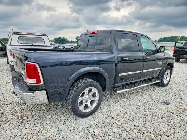 2016 RAM 1500 LARAMIE CREW CAB 4X4
