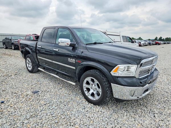 2016 RAM 1500 LARAMIE CREW CAB 4X4