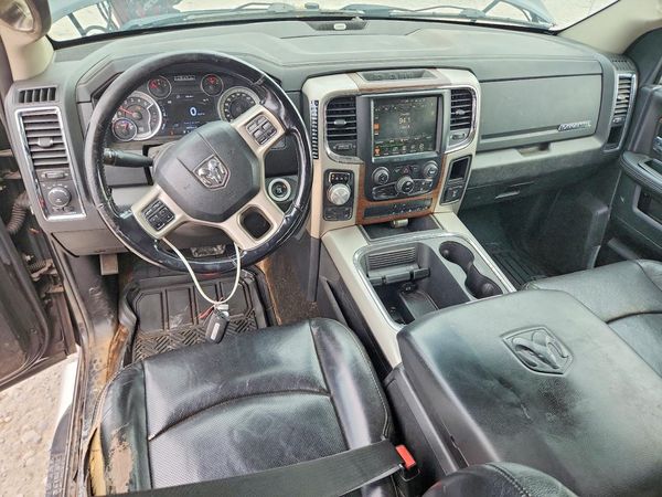 2016 RAM 1500 LARAMIE CREW CAB 4X4