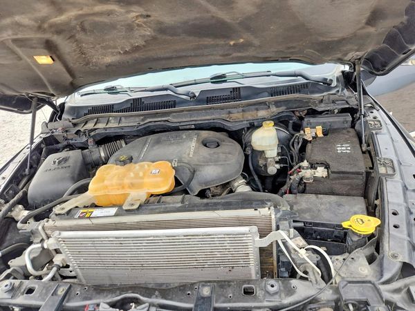 2016 RAM 1500 LARAMIE CREW CAB 4X4