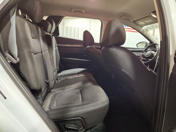 2022 HYUNDAI TUCSON SE