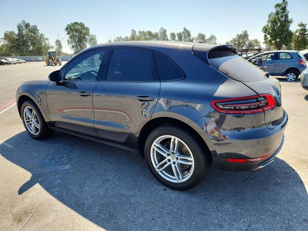 2017 PORSCHE MACAN