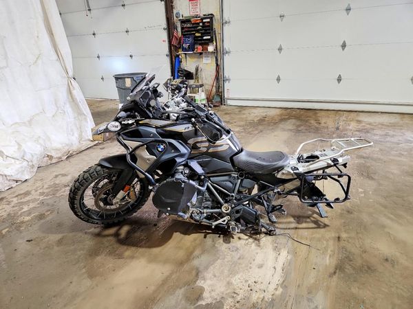2019 BMW MOTORCYCLE