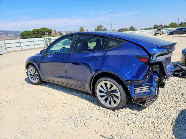 2026 TESLA MODEL Y