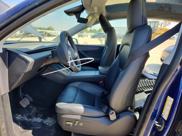 2026 TESLA MODEL Y