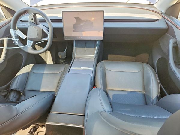 2026 TESLA MODEL Y