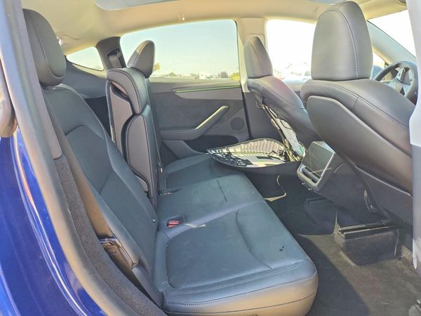 2026 TESLA MODEL Y