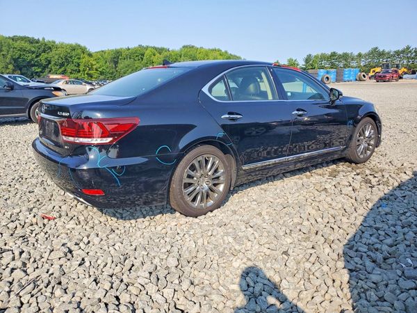 2013 LEXUS LS