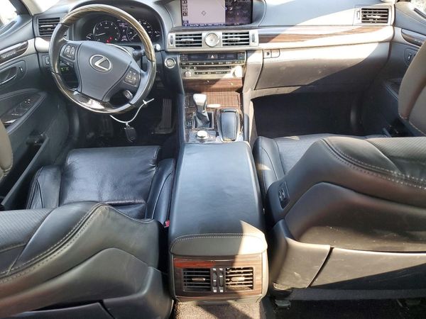 2013 LEXUS LS