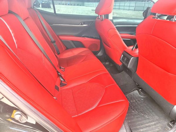 2019 TOYOTA CAMRY