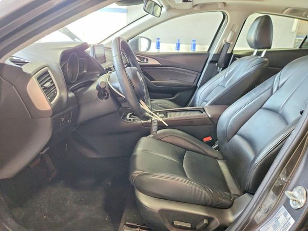 2018 MAZDA 3 Touring