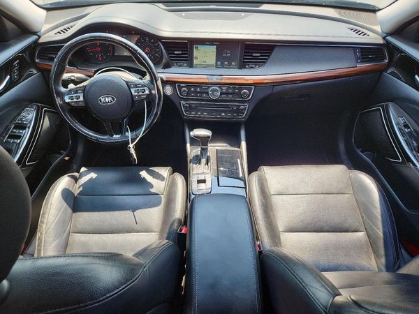2018 KIA CADENZA
