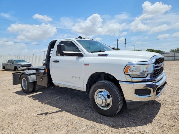 2019 RAM 3500 REG CAB CHASSIS
