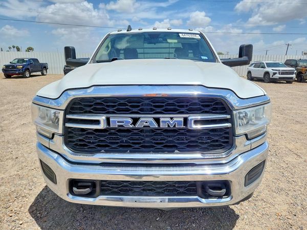 2019 RAM 3500 REG CAB CHASSIS