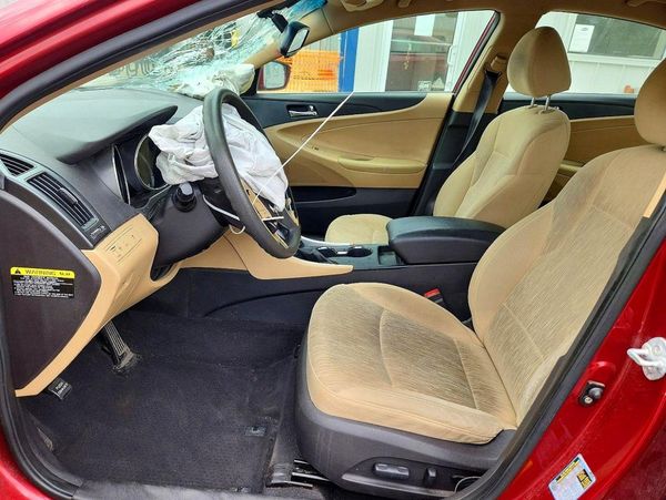 2012 HYUNDAI SONATA