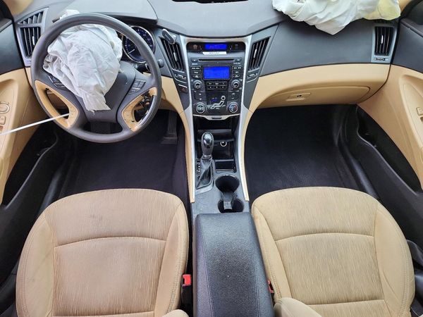 2012 HYUNDAI SONATA
