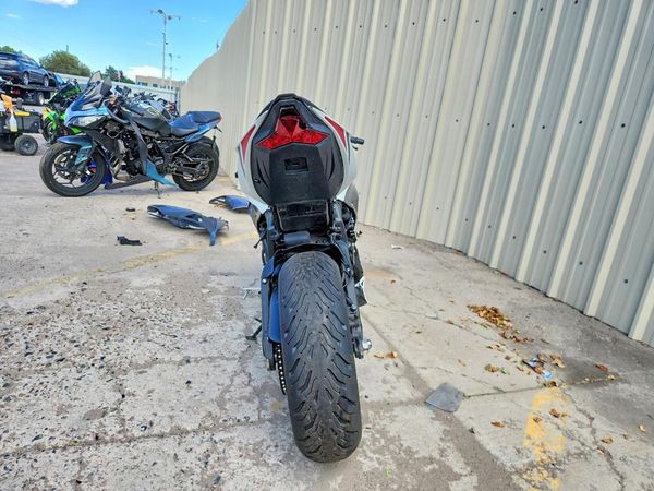 2025 KAWASAKI ZX636