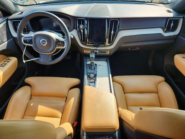 2019 VOLVO XC60 Inscription