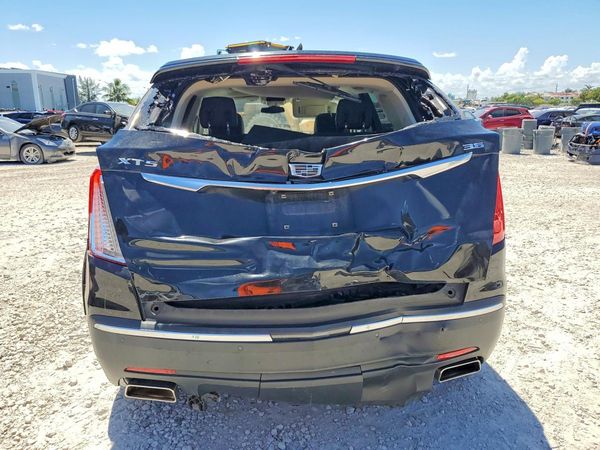2018 CADILLAC XT5 Premium Luxury