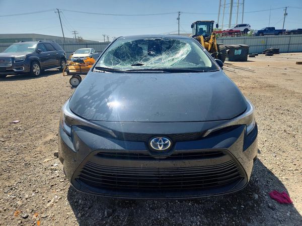 2025 TOYOTA COROLLA LE, XLE, SE