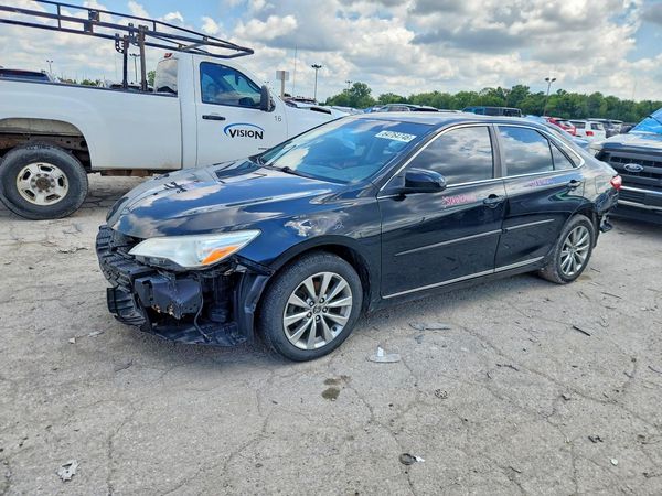 2017 TOYOTA CAMRY