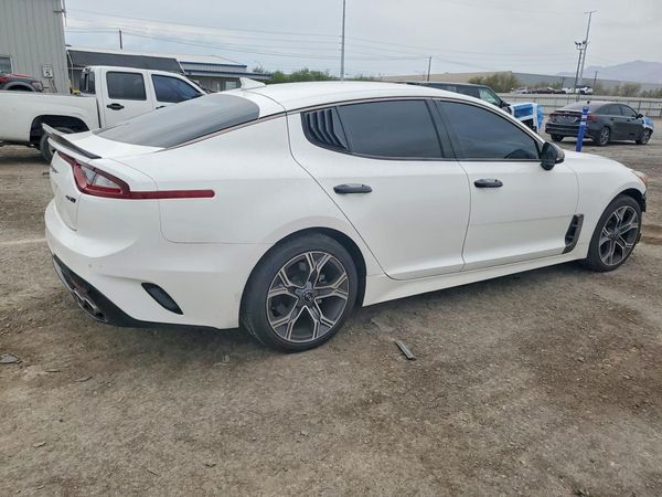 2021 KIA STINGER
