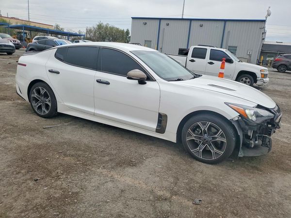 2021 KIA STINGER