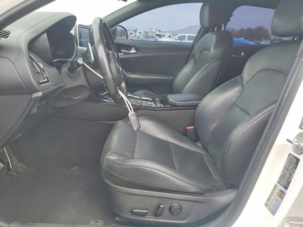 2021 KIA STINGER