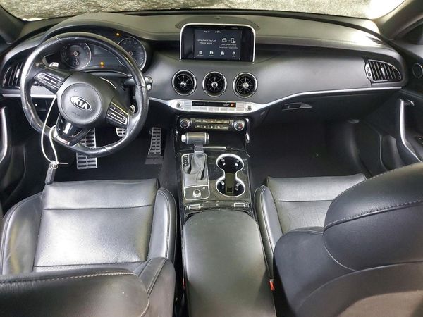 2021 KIA STINGER