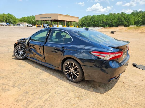 2019 TOYOTA CAMRY
