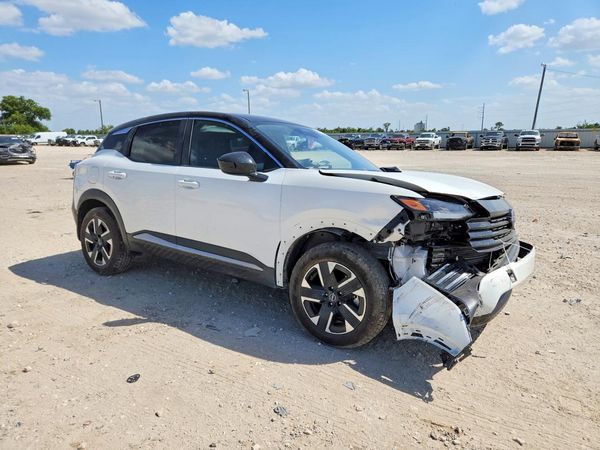 2025 NISSAN KICKS