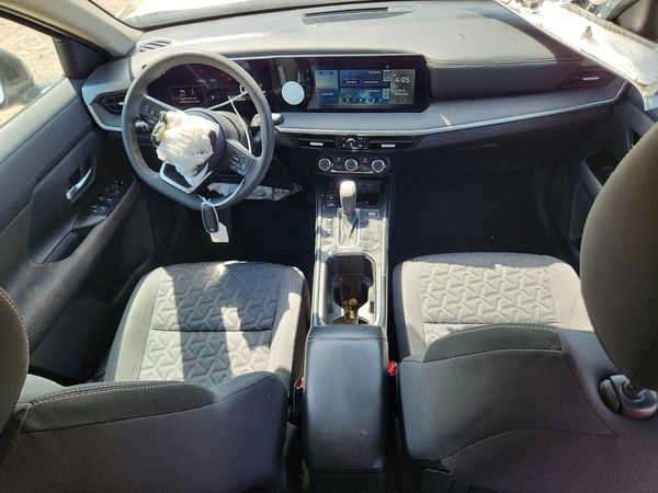 2025 NISSAN KICKS