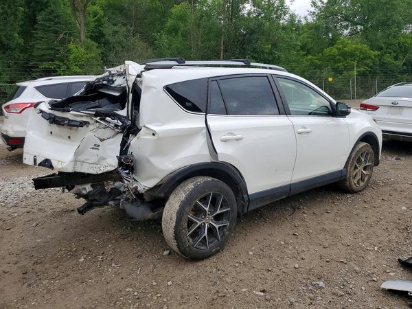 2017 TOYOTA RAV4 SE