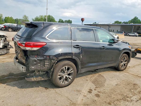 2019 TOYOTA HIGHLANDER LE/LE Plus