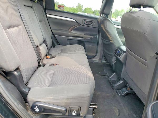 2019 TOYOTA HIGHLANDER LE/LE Plus