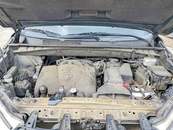 2019 TOYOTA HIGHLANDER LE/LE Plus
