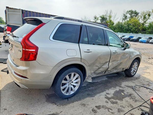 2016 VOLVO XC90 SV42 Momentum