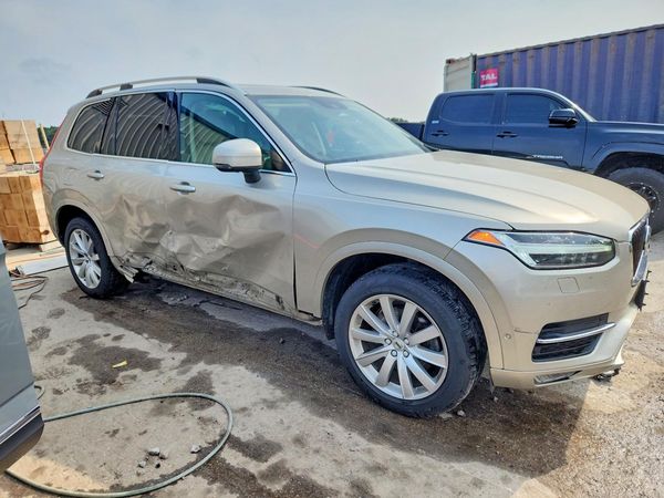 2016 VOLVO XC90 SV42 Momentum