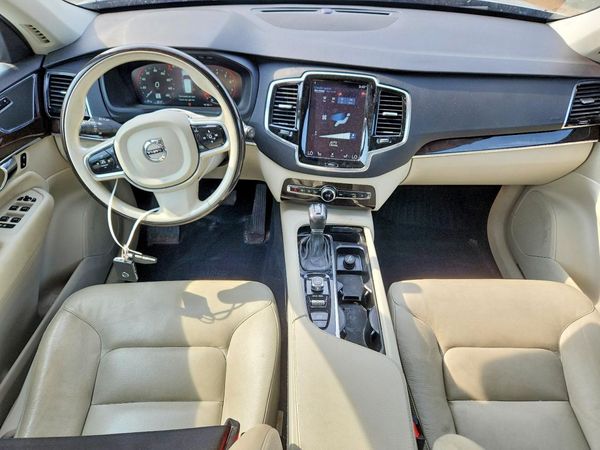 2016 VOLVO XC90 SV42 Momentum