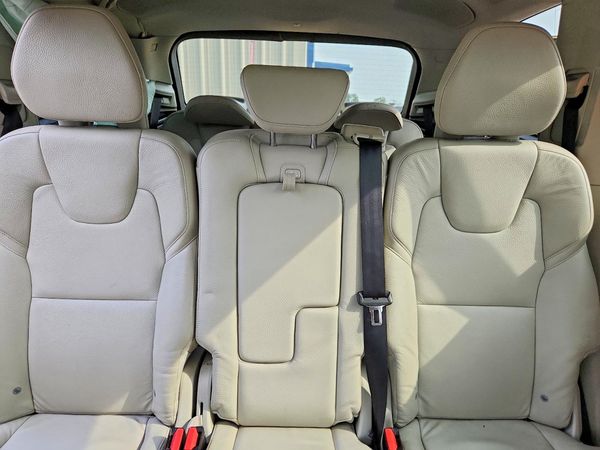 2016 VOLVO XC90 SV42 Momentum